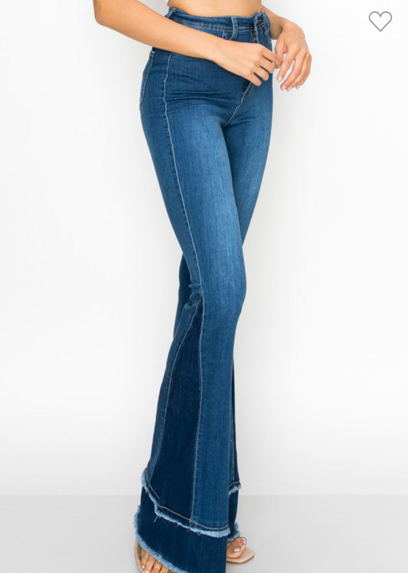 WMNS Exposed Front Pocket Faded Color Bell Bottom Jeans / Black